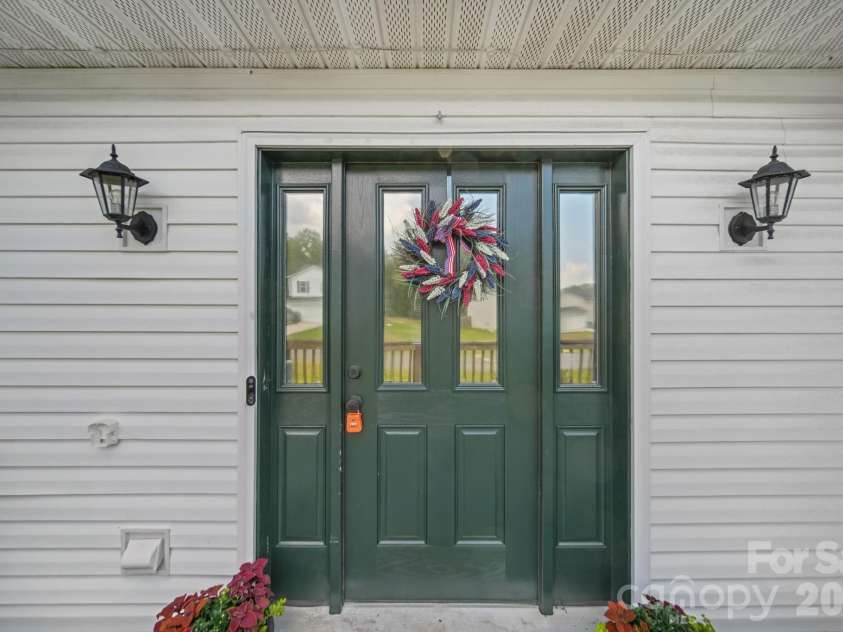 708 Paint Circle, Oakboro, NC 28129.  MLS# CAR4422036, YatesRealty ID 49760. 