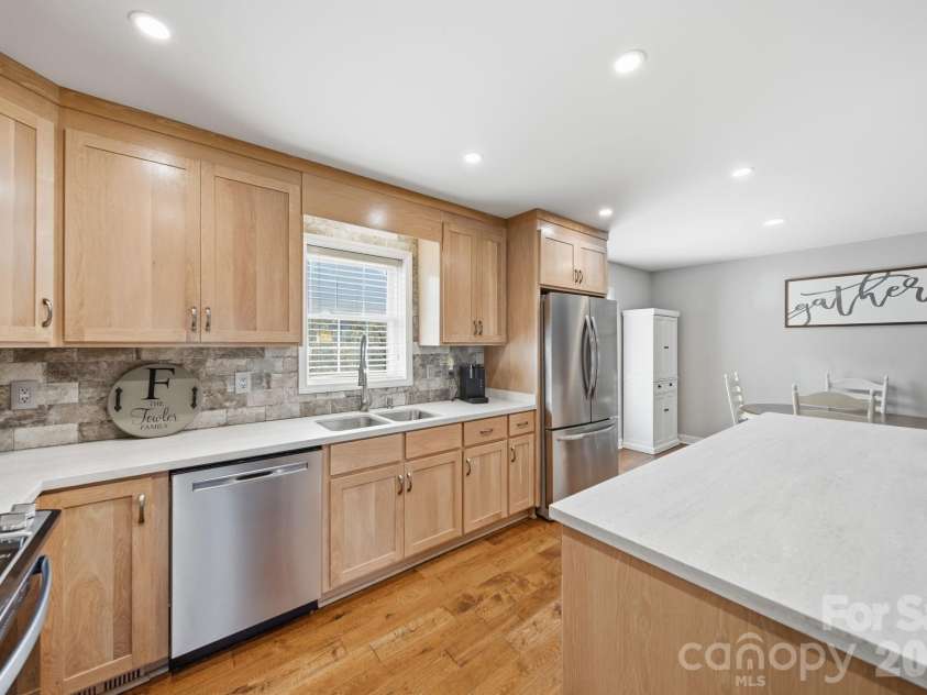 708 Paint Circle, Oakboro, NC 28129.  MLS# CAR4422036, YatesRealty ID 49760. 