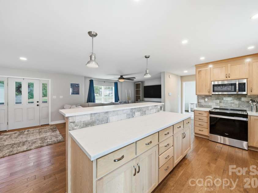 708 Paint Circle, Oakboro, NC 28129.  MLS# CAR4422036, YatesRealty ID 49760. 
