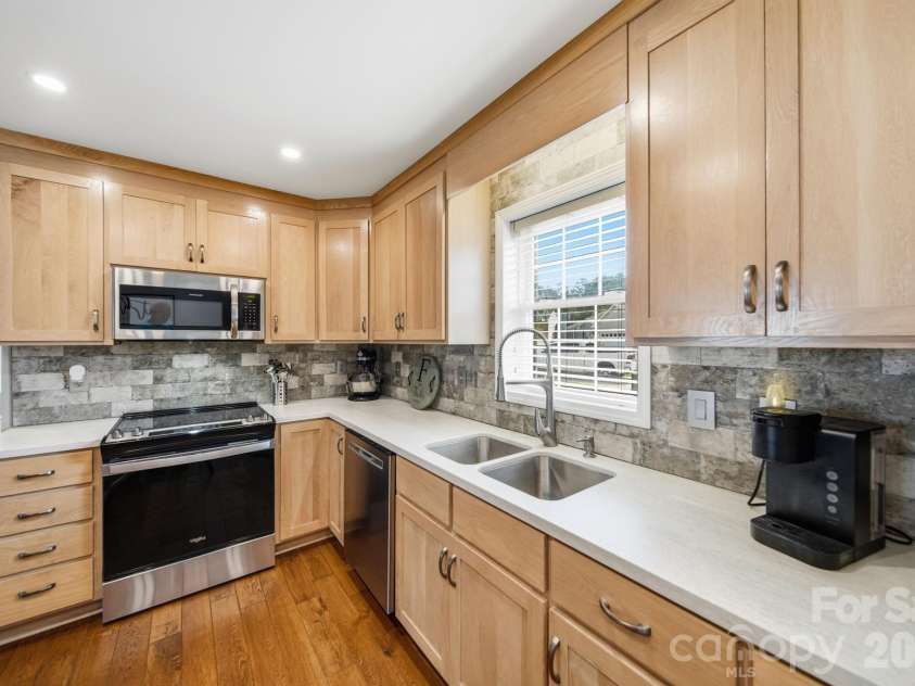 708 Paint Circle, Oakboro, NC 28129.  MLS# CAR4422036, YatesRealty ID 49760. 