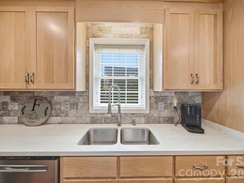 708 Paint Circle, Oakboro, NC 28129.  MLS# CAR4422036, YatesRealty ID 49760. 