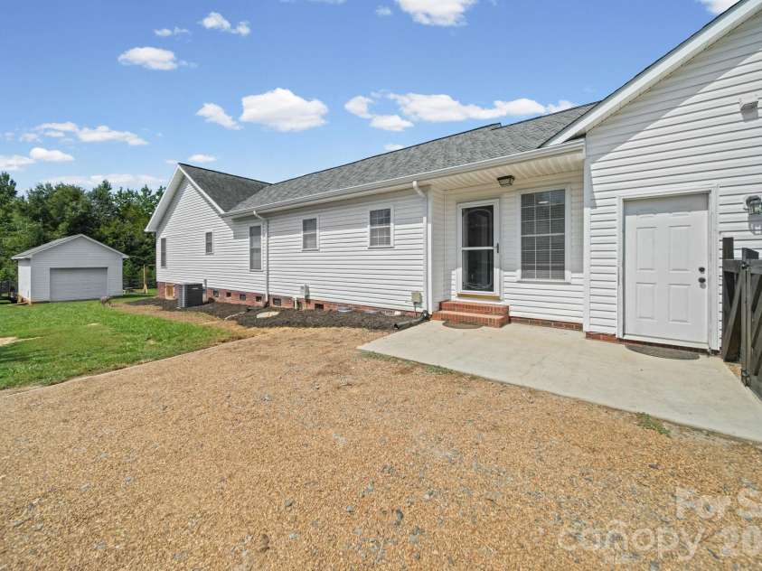 708 Paint Circle, Oakboro, NC 28129.  MLS# CAR4422036, YatesRealty ID 49760. 
