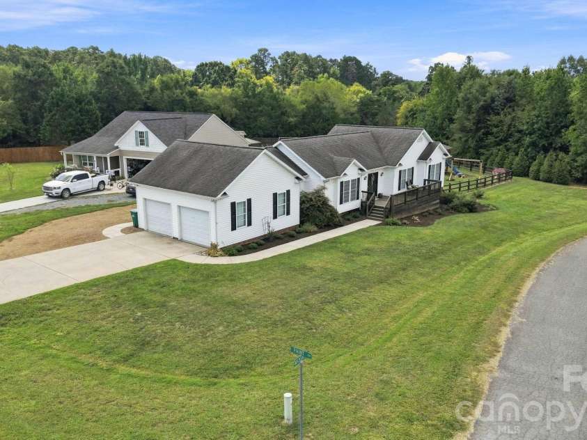 708 Paint Circle, Oakboro, NC 28129.  MLS# CAR4422036, YatesRealty ID 49760. 