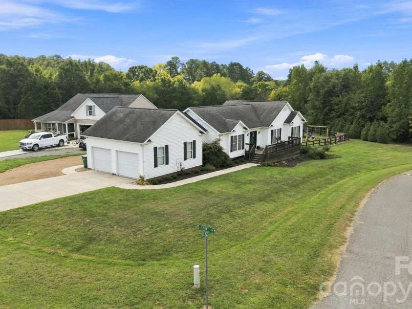 708 Paint Circle, Oakboro, NC 28129.  MLS# CAR4422036, YatesRealty ID 49760. 