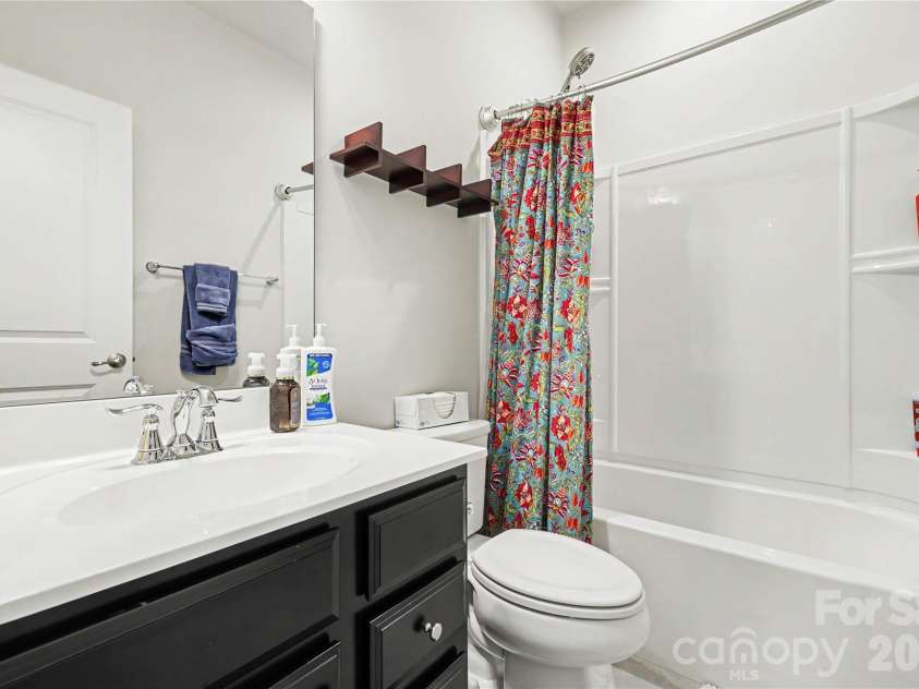 409 Lahinch Drive, Tega Cay, SC 29708.  MLS# CAR4422051, YatesRealty ID 49762. 