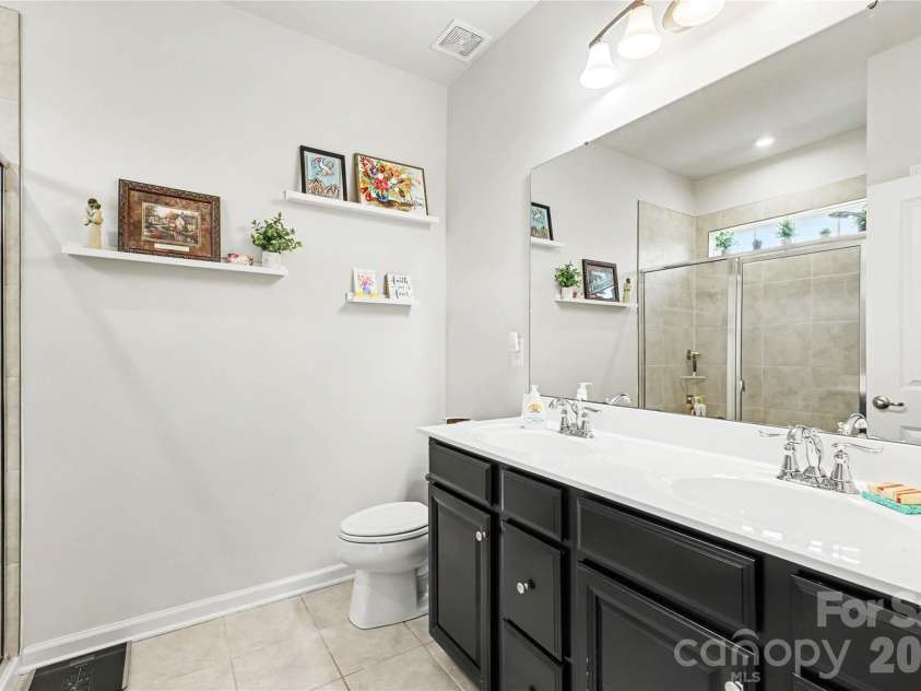 409 Lahinch Drive, Tega Cay, SC 29708.  MLS# CAR4422051, YatesRealty ID 49762. 