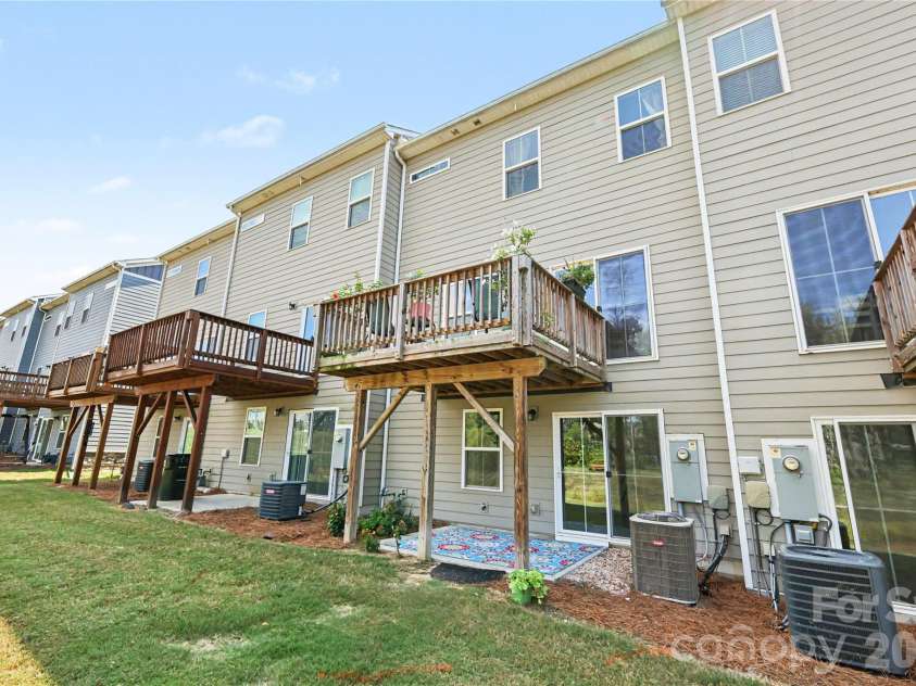 409 Lahinch Drive, Tega Cay, SC 29708.  MLS# CAR4422051, YatesRealty ID 49762. 