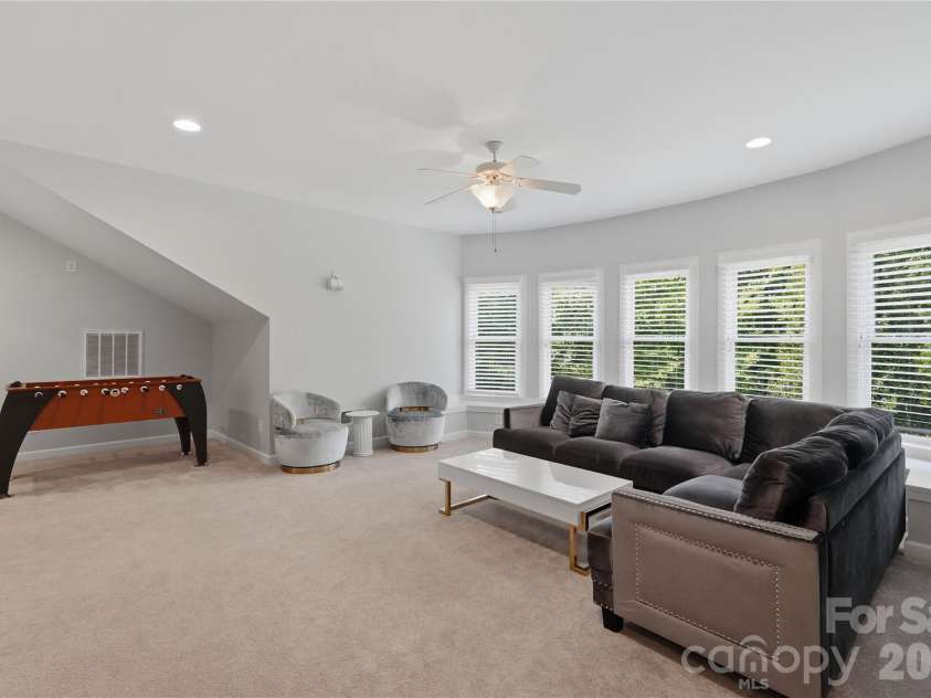 1105 Doverstone Court, Matthews, NC 28104.  MLS# CAR4421819, YatesRealty ID 49763. 