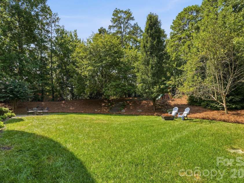 1105 Doverstone Court, Matthews, NC 28104.  MLS# CAR4421819, YatesRealty ID 49763. 