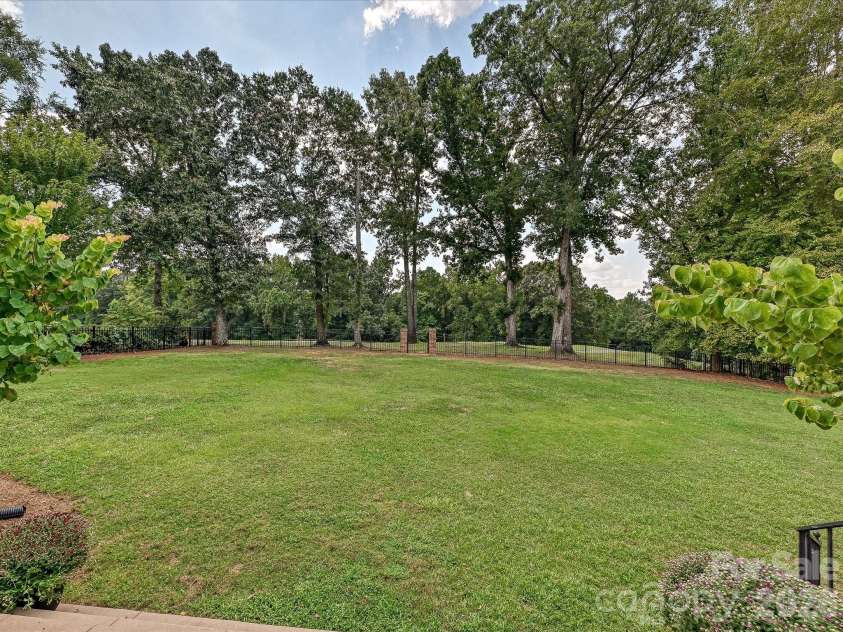 5427 Old Course Drive, Charlotte, NC 28277.  MLS# CAR4422012, YatesRealty ID 49764. 