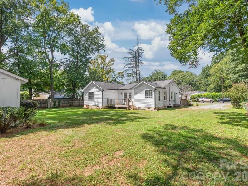 910 Beverly Drive, Rock Hill, SC 29730.  MLS# CAR4421788, YatesRealty ID 49769. This spacious lot is surrounded by beautiful mature trees, giving you a serene, private backyard retreat right in the heart of Rock Hill.