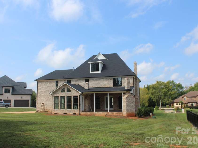 8110 Rolling Fields Road, Charlotte, NC 28227.  MLS# CAR4421416, YatesRealty ID 4977. 