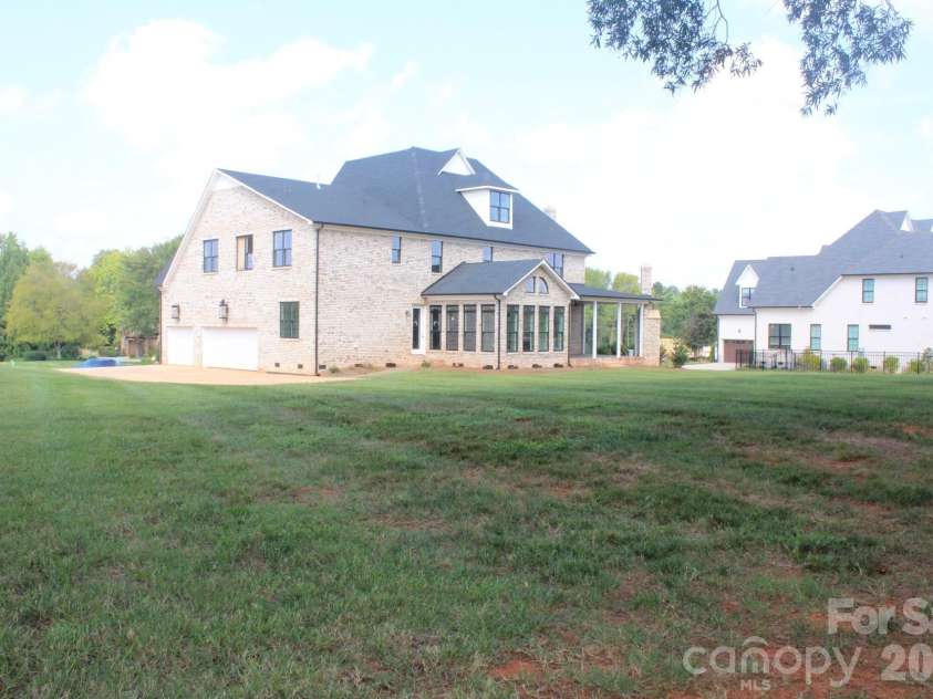 8110 Rolling Fields Road, Charlotte, NC 28227.  MLS# CAR4421416, YatesRealty ID 4977. 
