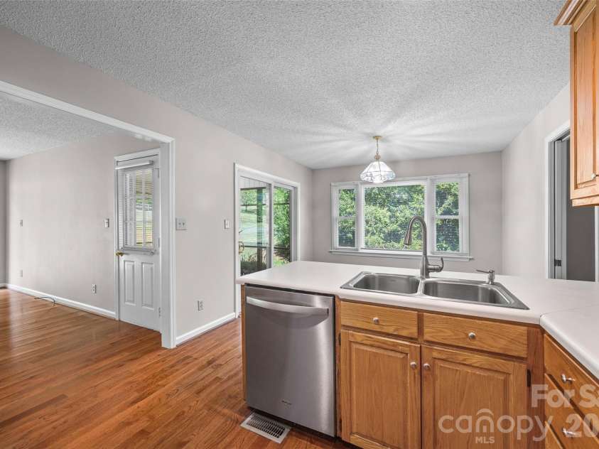 221 Nancy Drive, Shelby, NC 28152.  MLS# CAR4421218, YatesRealty ID 49775. 