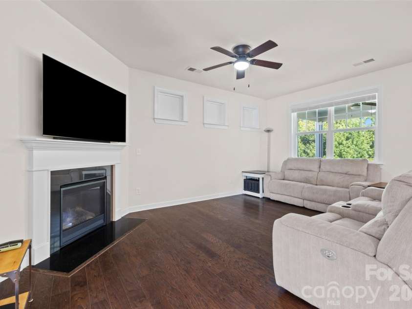 640 Maple Hill Drive, Fort Mill, SC 29715.  MLS# CAR4421369, YatesRealty ID 49776. 