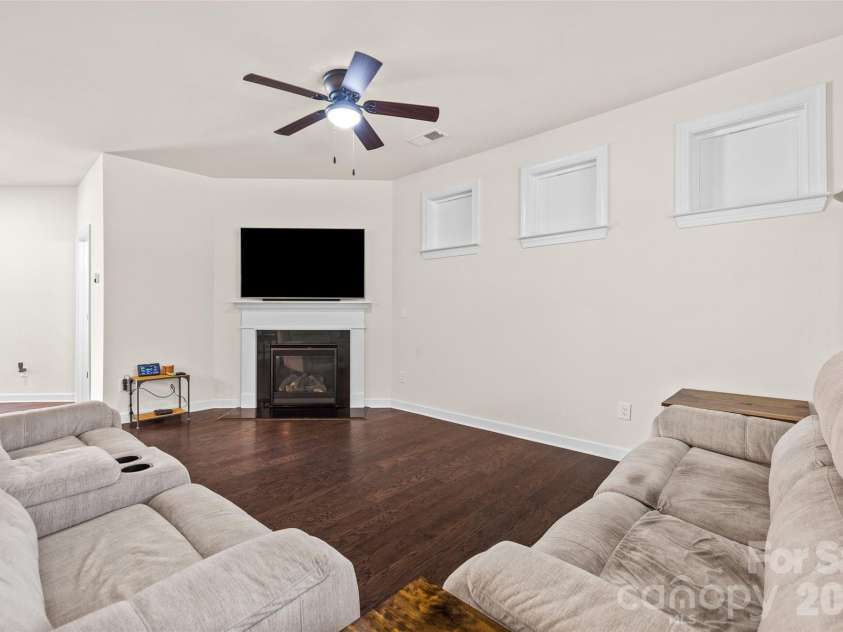 640 Maple Hill Drive, Fort Mill, SC 29715.  MLS# CAR4421369, YatesRealty ID 49776. 