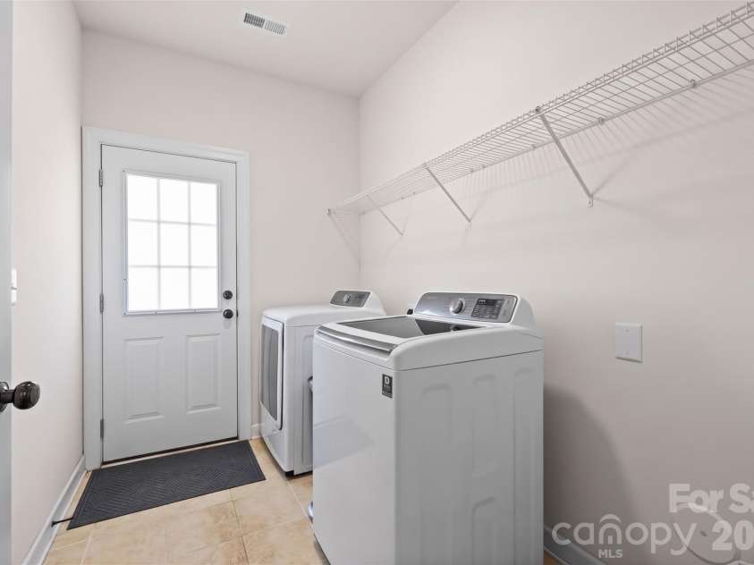 640 Maple Hill Drive, Fort Mill, SC 29715.  MLS# CAR4421369, YatesRealty ID 49776. 