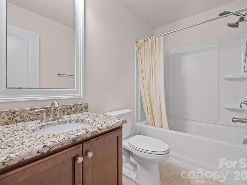 640 Maple Hill Drive, Fort Mill, SC 29715.  MLS# CAR4421369, YatesRealty ID 49776. 