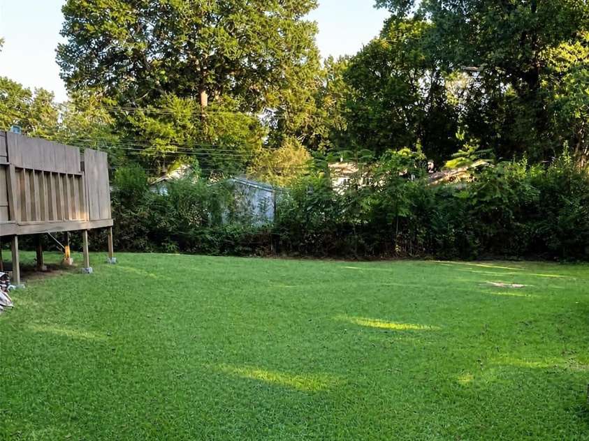 816 Skyland Street, Kannapolis, NC 28083.  MLS# CAR4421097, YatesRealty ID 49777. Back yard