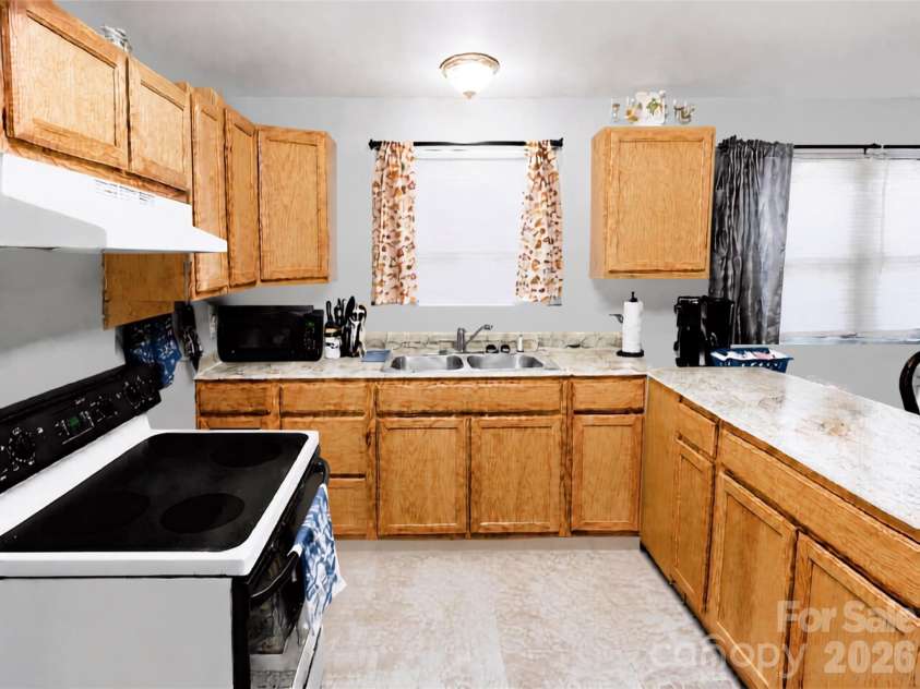 816 Skyland Street, Kannapolis, NC 28083.  MLS# CAR4421097, YatesRealty ID 49777. Kitchen