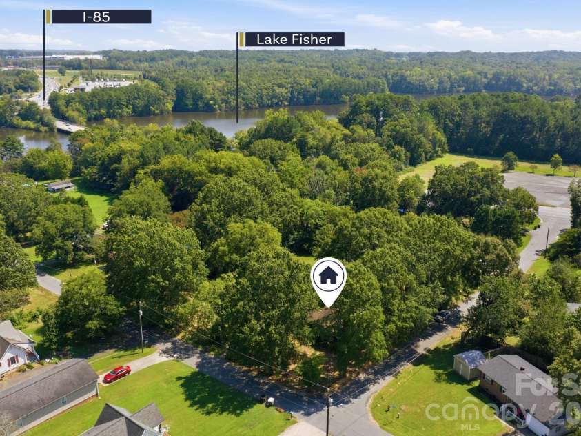 2600 Haven Street, Kannapolis, NC 28083.  MLS# CAR4421164, YatesRealty ID 49779. 1.04 Acres and home