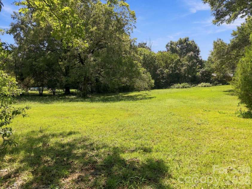 2600 Haven Street, Kannapolis, NC 28083.  MLS# CAR4421164, YatesRealty ID 49779. 