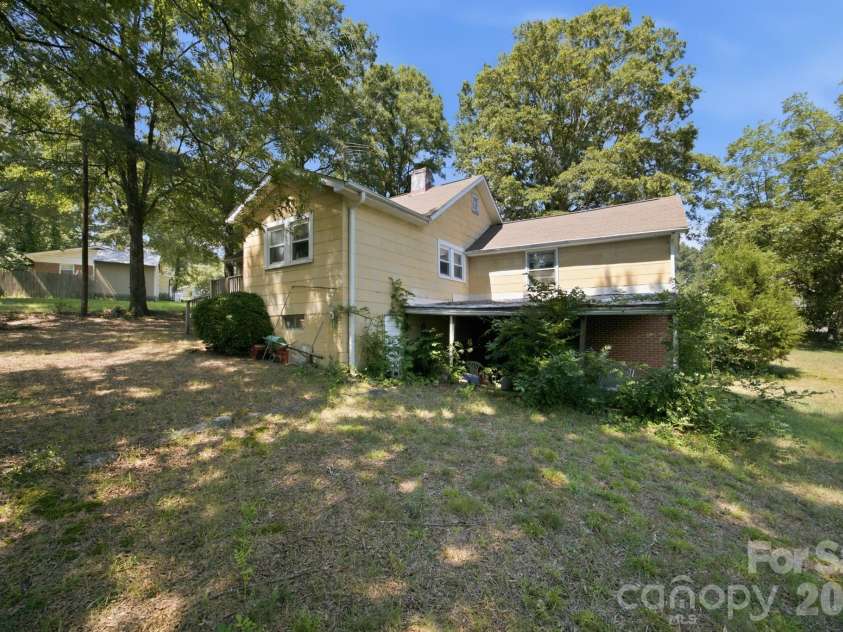 2600 Haven Street, Kannapolis, NC 28083.  MLS# CAR4421164, YatesRealty ID 49779. All information per tax records