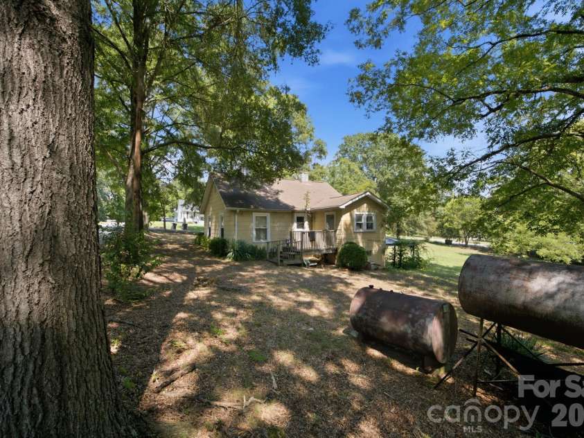 2600 Haven Street, Kannapolis, NC 28083.  MLS# CAR4421164, YatesRealty ID 49779. Backyard