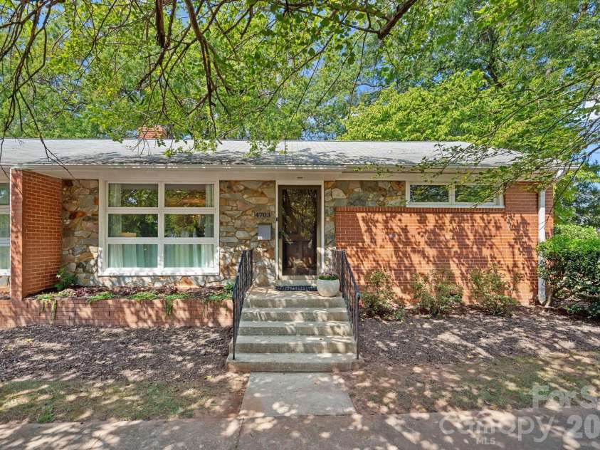 4703 Woodlark Lane, Charlotte, NC 28211.  MLS# CAR4421052, YatesRealty ID 49780. 