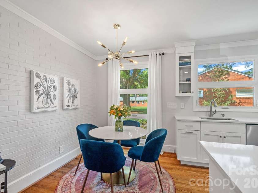 4703 Woodlark Lane, Charlotte, NC 28211.  MLS# CAR4421052, YatesRealty ID 49780. 