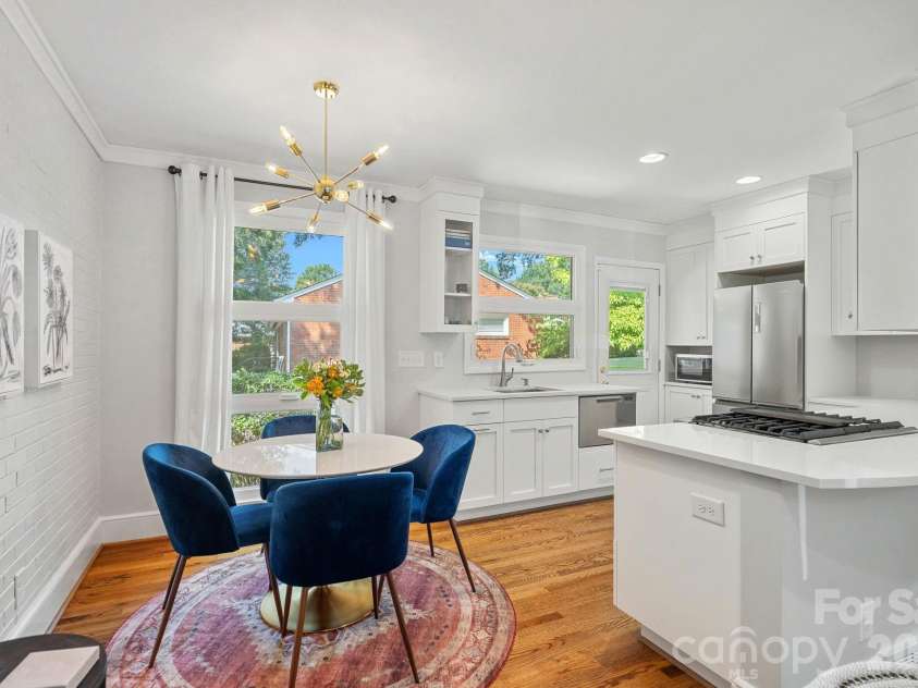 4703 Woodlark Lane, Charlotte, NC 28211.  MLS# CAR4421052, YatesRealty ID 49780. 