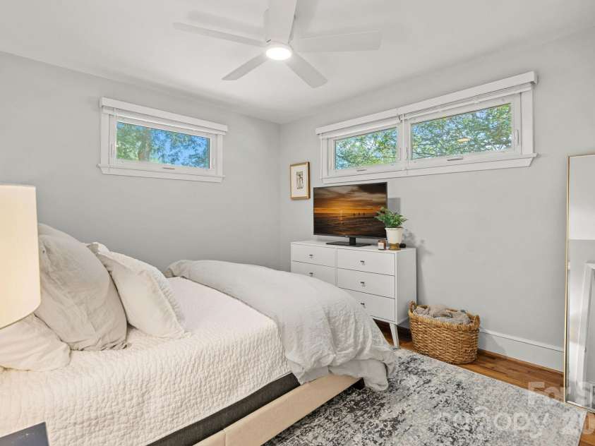 4703 Woodlark Lane, Charlotte, NC 28211.  MLS# CAR4421052, YatesRealty ID 49780. 