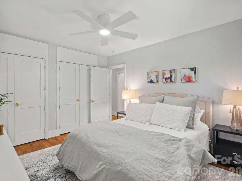 4703 Woodlark Lane, Charlotte, NC 28211.  MLS# CAR4421052, YatesRealty ID 49780. 