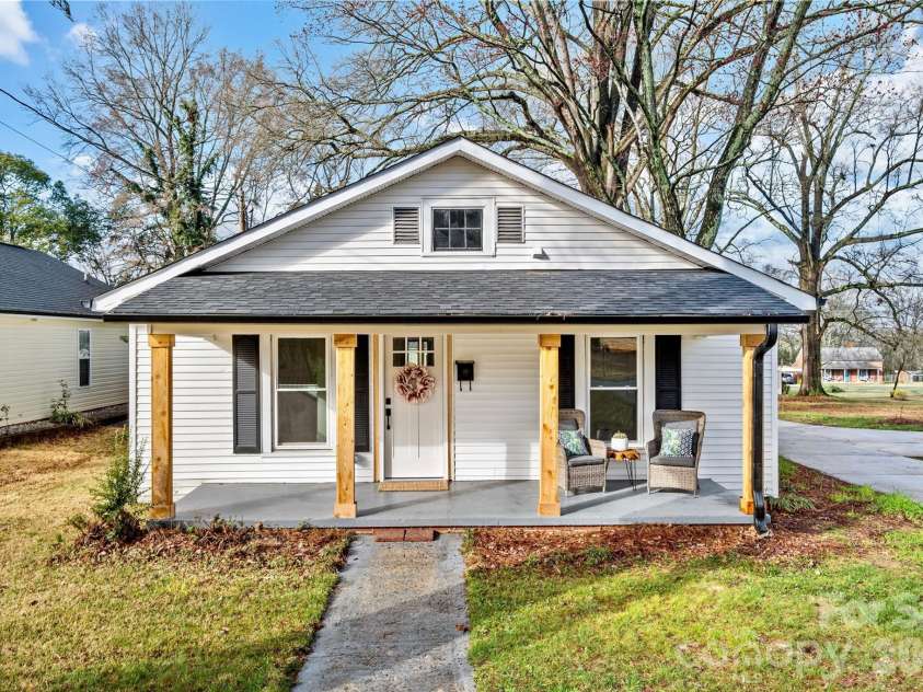691 Gibson Drive, Concord, NC 28025.  MLS# CAR4420876, YatesRealty ID 49781. 