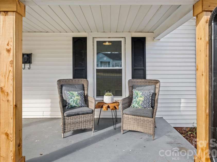 691 Gibson Drive, Concord, NC 28025.  MLS# CAR4420876, YatesRealty ID 49781. 