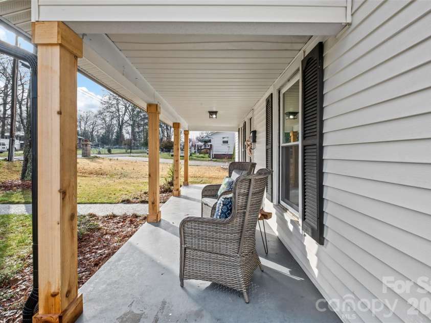 691 Gibson Drive, Concord, NC 28025.  MLS# CAR4420876, YatesRealty ID 49781. 