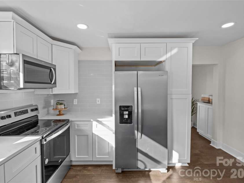 691 Gibson Drive, Concord, NC 28025.  MLS# CAR4420876, YatesRealty ID 49781. 