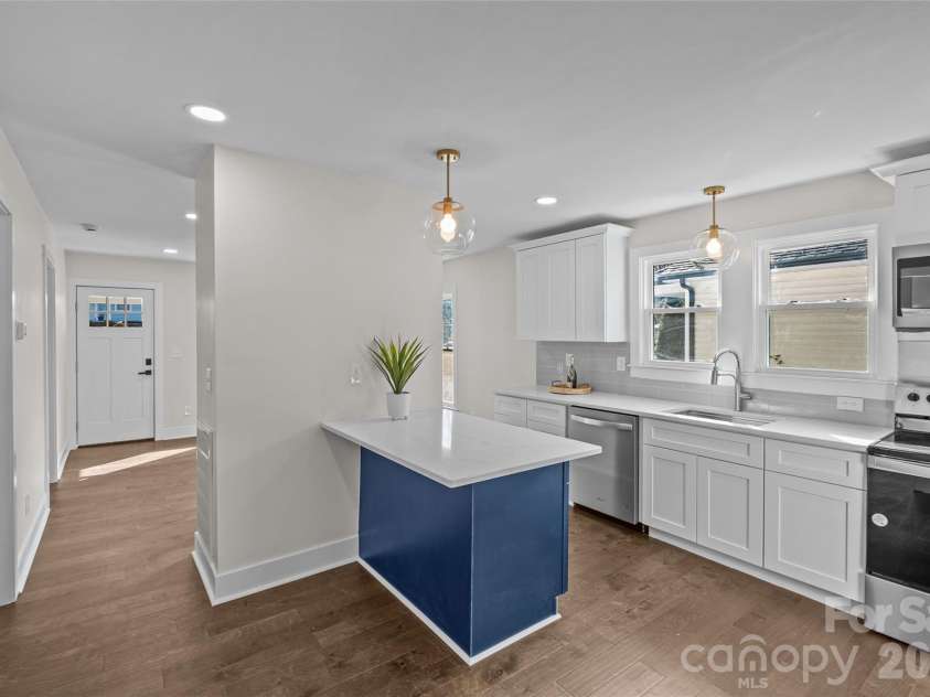 691 Gibson Drive, Concord, NC 28025.  MLS# CAR4420876, YatesRealty ID 49781. 