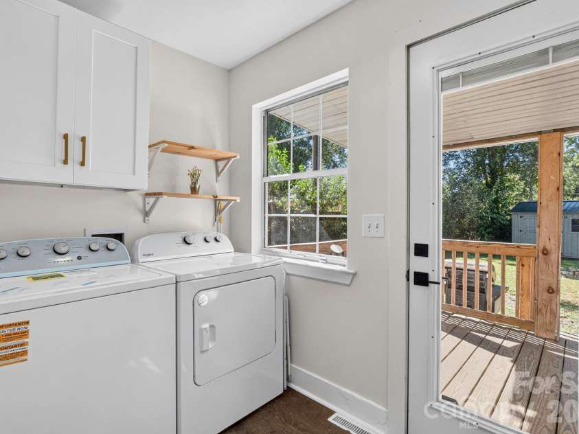 691 Gibson Drive, Concord, NC 28025.  MLS# CAR4420876, YatesRealty ID 49781. 
