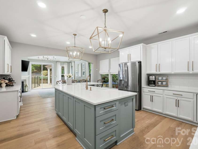 945 Rock Forest Way, Indian Land, SC 29707.  MLS# CAR4420908, YatesRealty ID 49783. Kitchen