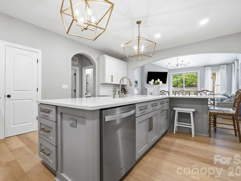 945 Rock Forest Way, Indian Land, SC 29707.  MLS# CAR4420908, YatesRealty ID 49783. Kitchen