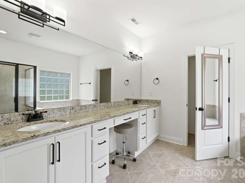 945 Rock Forest Way, Indian Land, SC 29707.  MLS# CAR4420908, YatesRealty ID 49783. Primary en-suite bathroom