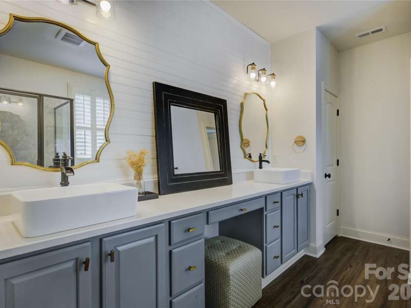 2324 Sommerton Glen, Indian Land, SC 29707.  MLS# CAR4420875, YatesRealty ID 49784. Primary suite bathroom
