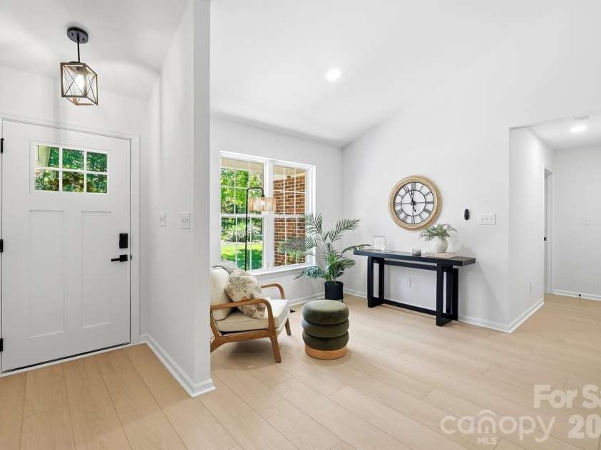 13800 Woody Point Road, Charlotte, NC 28278.  MLS# CAR4420701, YatesRealty ID 49785. 