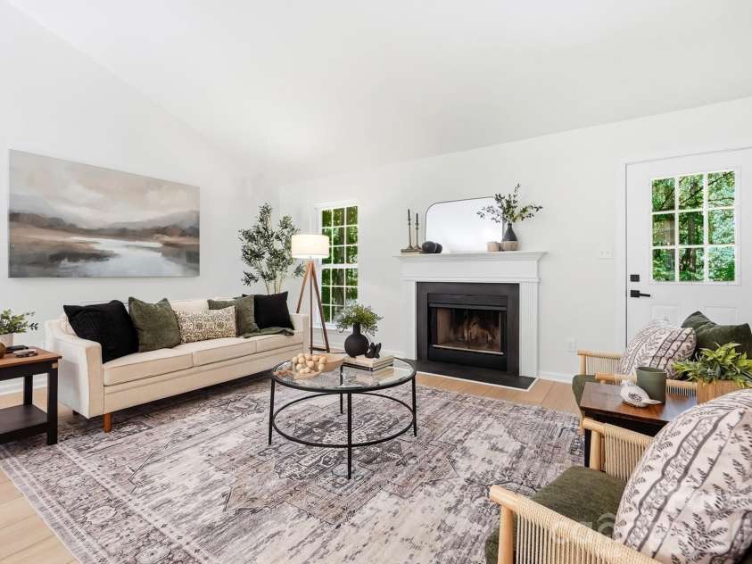 13800 Woody Point Road, Charlotte, NC 28278.  MLS# CAR4420701, YatesRealty ID 49785. 