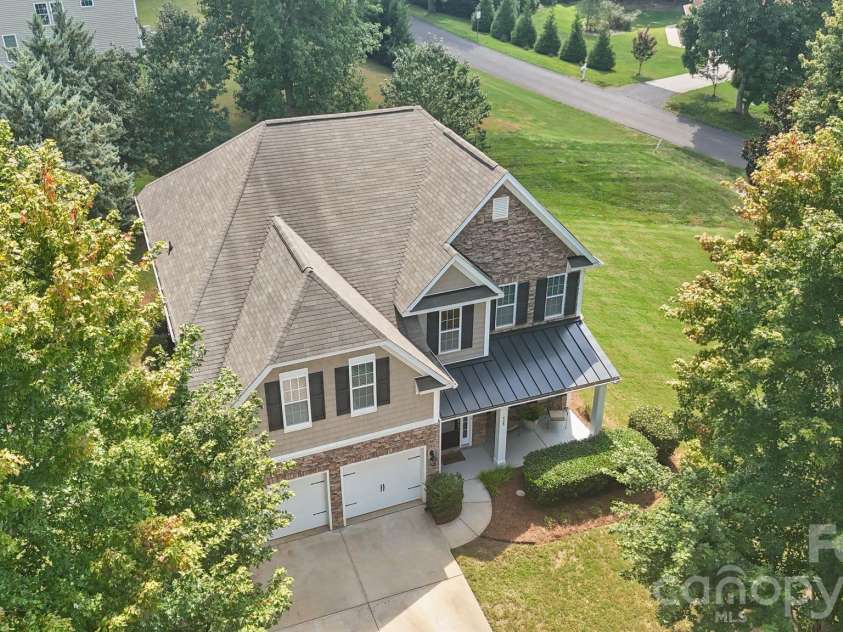 608 Cedar Trace Drive, Lake Wylie, SC 29710.  MLS# CAR4420650, YatesRealty ID 49787. 