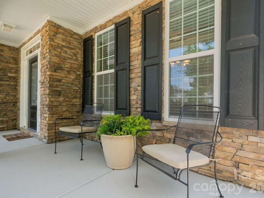 608 Cedar Trace Drive, Lake Wylie, SC 29710.  MLS# CAR4420650, YatesRealty ID 49787. 