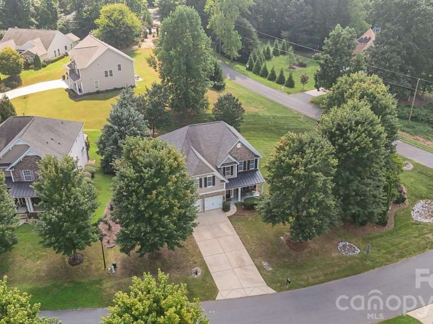 608 Cedar Trace Drive, Lake Wylie, SC 29710.  MLS# CAR4420650, YatesRealty ID 49787. 
