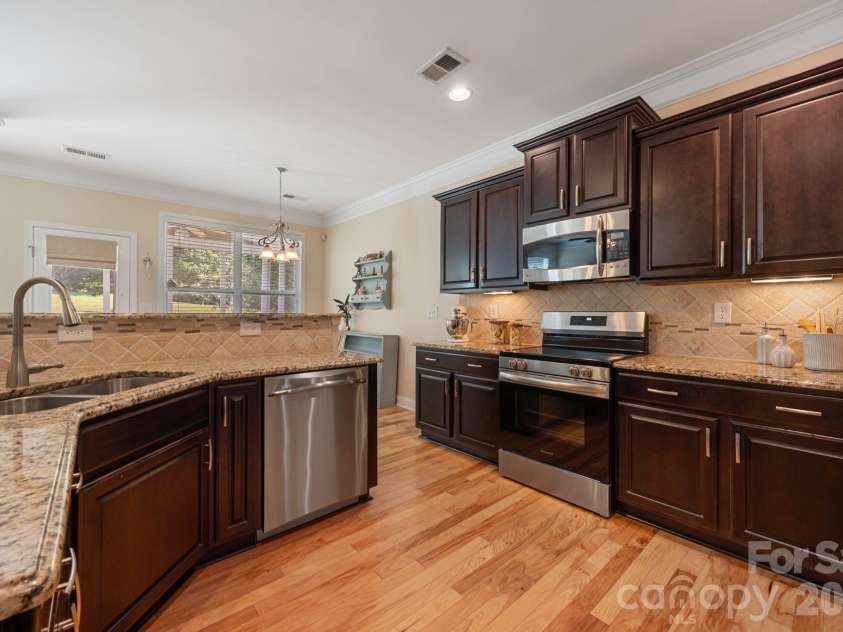 608 Cedar Trace Drive, Lake Wylie, SC 29710.  MLS# CAR4420650, YatesRealty ID 49787. 
