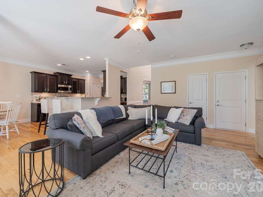 608 Cedar Trace Drive, Lake Wylie, SC 29710.  MLS# CAR4420650, YatesRealty ID 49787. 